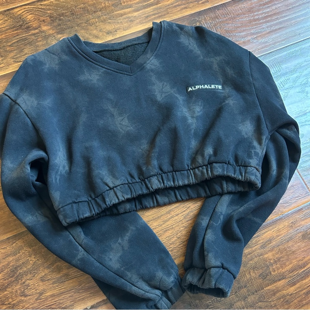 Alphalete HCTS Cropped Sweatshirt - Picture 2 of 3